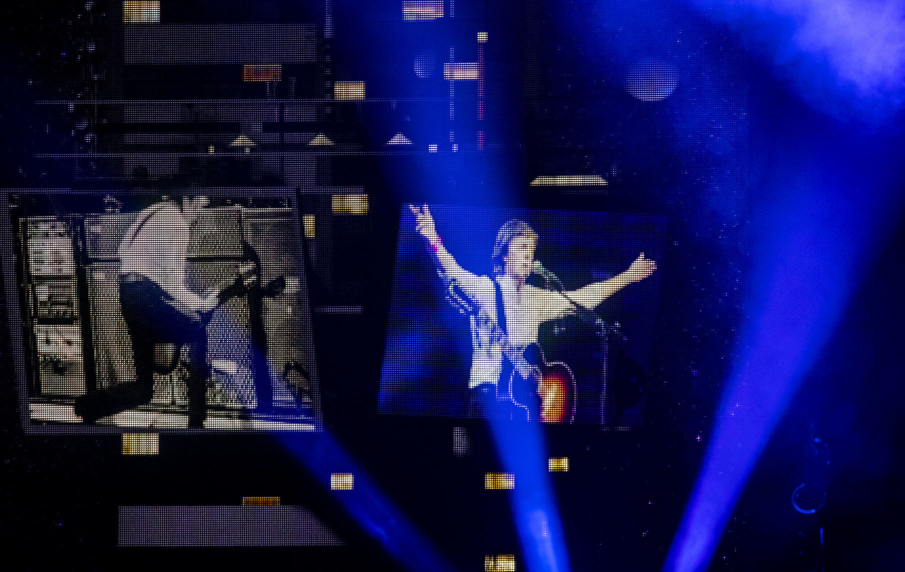 061219-McCartney-Concert-020